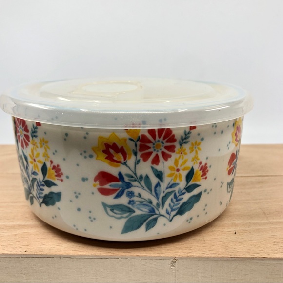 The Pioneer Woman Mazie Round Ceramic Bowl Set with Build-In Steam Release - Picture 3 of 5